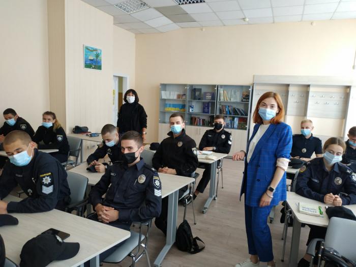 Бінарне заняття з іноземної мови про запобігання та протидію домашньому насильству