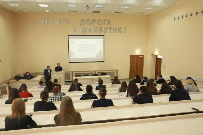 Students of the Faculty № 6 listened to a lecture by an expert on decentralization from Poznan