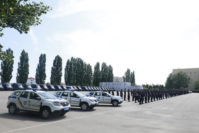 У ХНУВС відбувся другий випуск поліцейських офіцерів громад