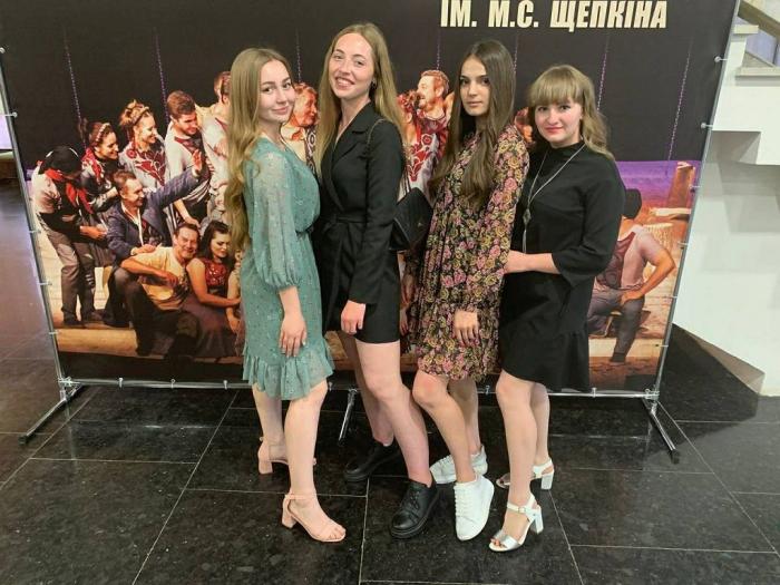 Дивовижний і загадковий світ театру зачаровує