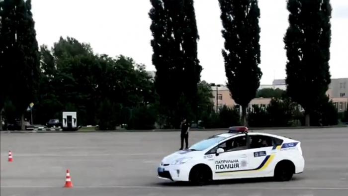 В університеті тривають практичні заняття з удосконалення навичок керування автомобілем