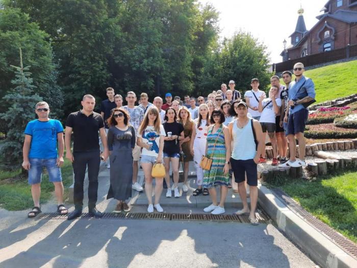 Слухачі інституту післядипломної освіти знайомляться з Харковом