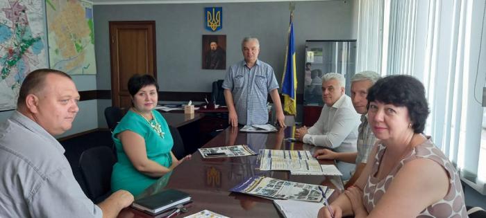 Помічник ректора університету Віктор Слиш провів зустріч із керівництвом Красноградського району