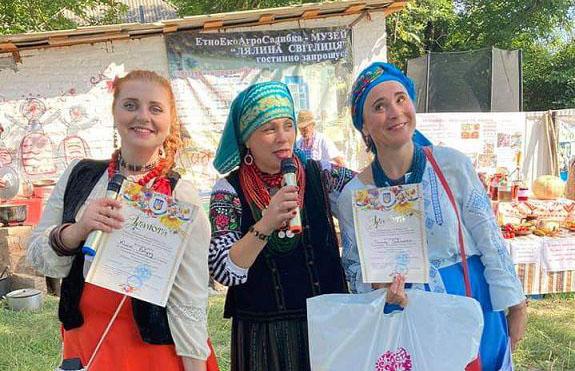 Представниця Кременчуцького льотного коледжу взяла участь в етногастрофестивалі