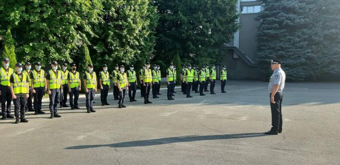 Працівники та курсанти університету несуть службу з охорони громадського порядку у святкові дні