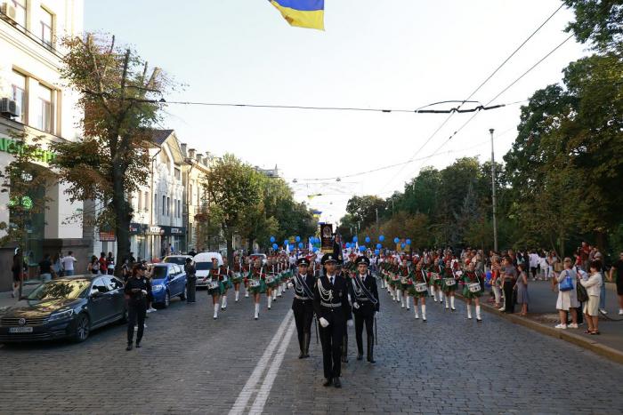 Молодь університету взяла участь у міському параді-карнавалі з нагоди Дня знань