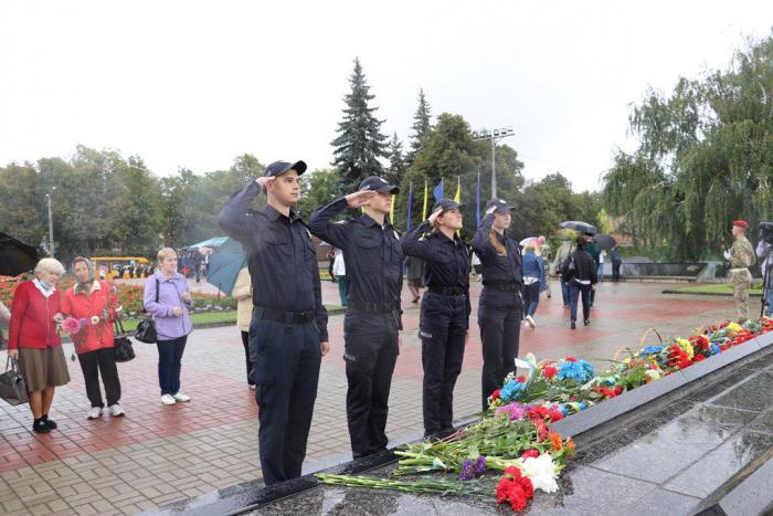 Курсанти Сумської філії ХНУВС взяли участь в урочистому міському мітингу «Війна відгриміла та пам'ять жива»