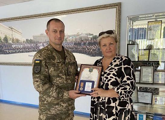 Завідувача кафедри соціології та психології ХНУВС Олену Євдокімову нагороджено відзнакою Командувача Об'єднаних сил «За звитягу та вірність»