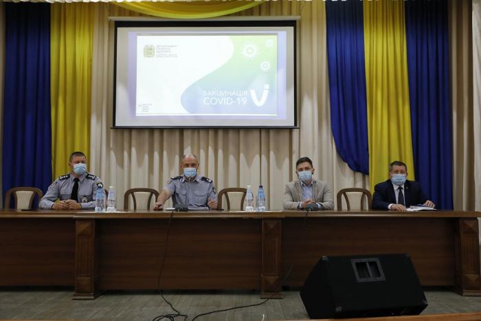 Зі студентами університету провели бесіду щодо захисту від коронавірусної хвороби