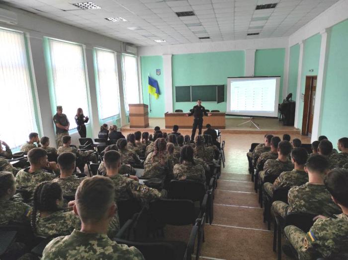 Представники університету провели зустріч з учнями випускних класів державної гімназії-інтернату з посиленою військово-фізичною підготовкою «Кадетський корпус»