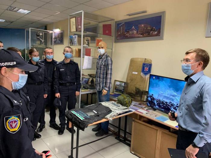 Партизанські стежки України