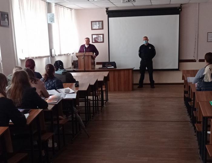 Бінарне заняття для студентів з питань організації діяльності патрульної поліції