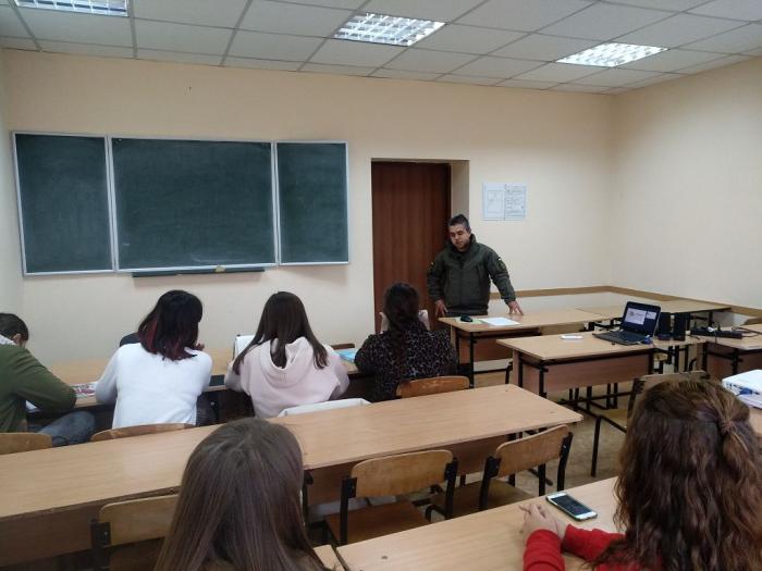 Бінарне заняття із психології за участі працівника Харківської виправної колонії № 43