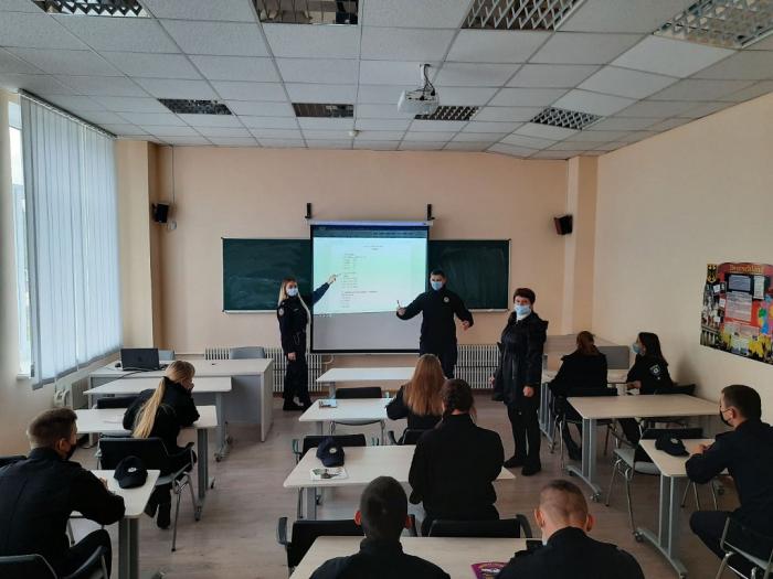 Засідання наукового гуртка кафедри іноземних мов