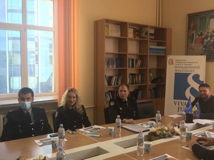 Працівники кафедри кримінального права і кримінології взяли участь у науковому семінарі