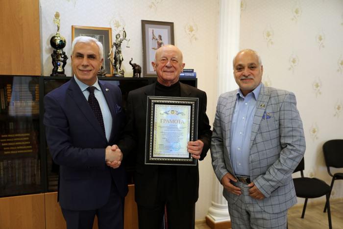 Академіку Олександру Бандурці вручено Почесну грамоту за особливі заслуги 