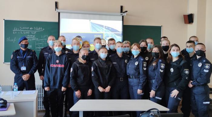  Бінарні заняття кафедри іноземних мов з представником КМЄС