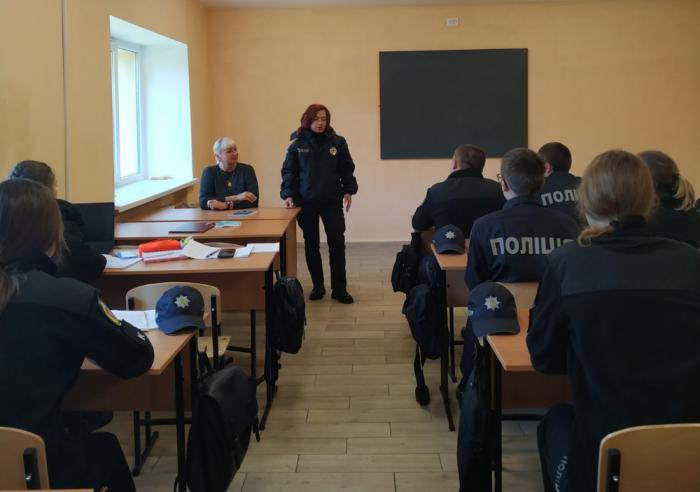 Круглий стіл за інтегрованою методикою для курсантів-першокурсників