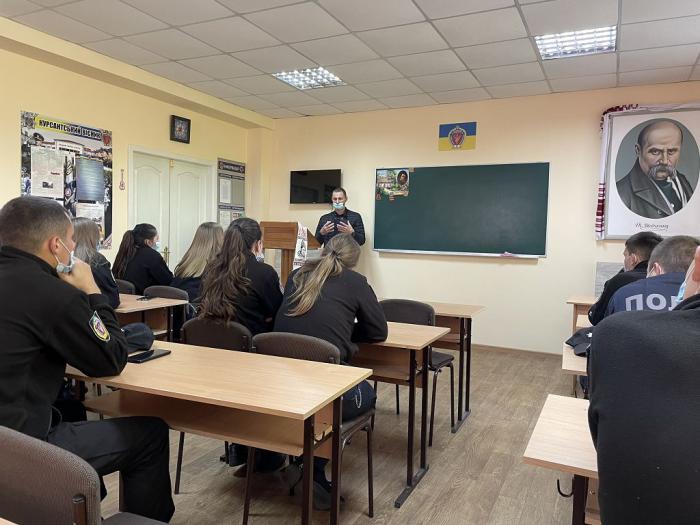 Герої поруч із нами