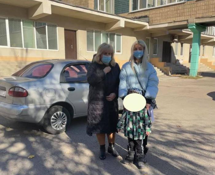 Представники факультету кіберполіції ХНУВС допомогли знайти жінку, яка вчиняла домашнє насильство над дитиною