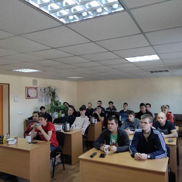 Знайомство з мистецтвом вітчизняного кіно та видатними українцями