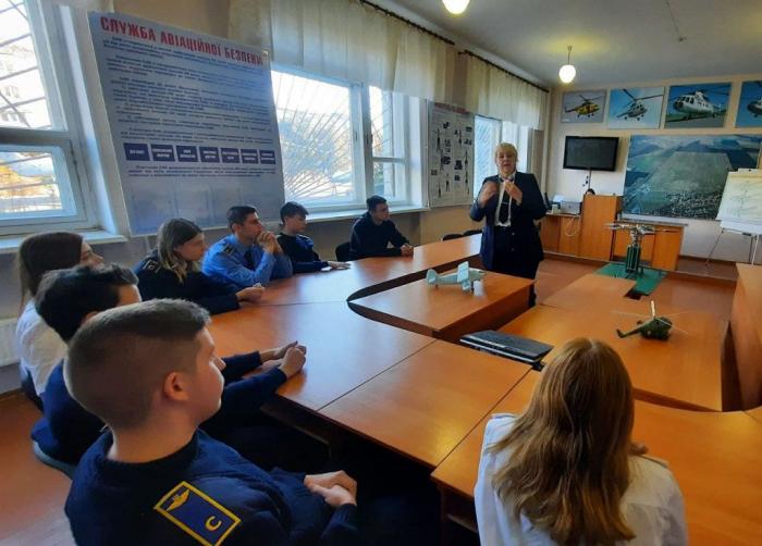 У льотному коледжі проведено тренінг «Я, ти, ми і дискримінація» 