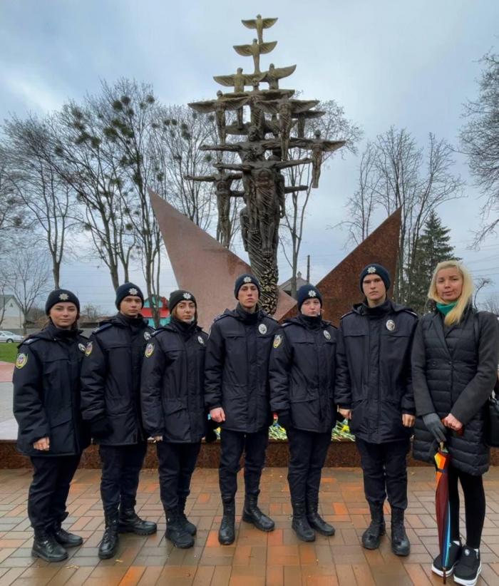 Вшановуємо захисників України