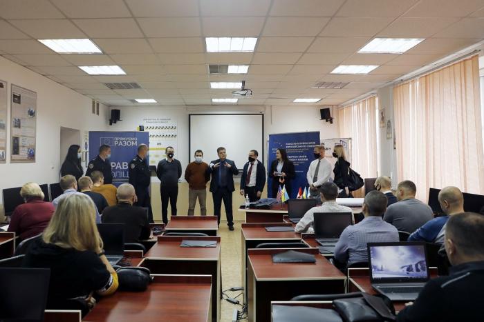 У ХНУВС розпочалися тренінги з питань поліцейської діяльності, керованої аналітикою (ILP), та кримінального аналізу