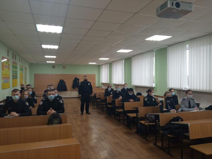 Бінарне заняття з юридичної компаративістики за участі представника ОДУВС