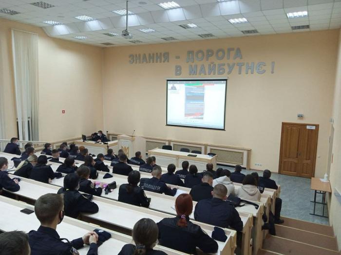 Відеолекторій з проблем використання електронних доказів