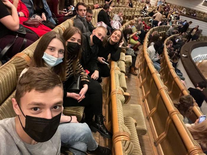 Студенти відвідали театр