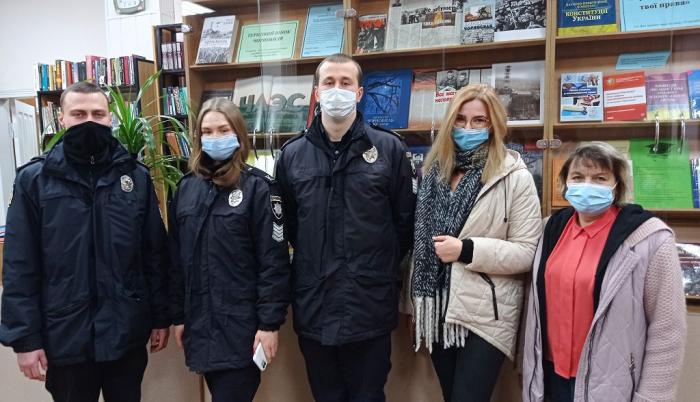 Курсанти відвідали виставку «Терновий вінок Чорнобиля»