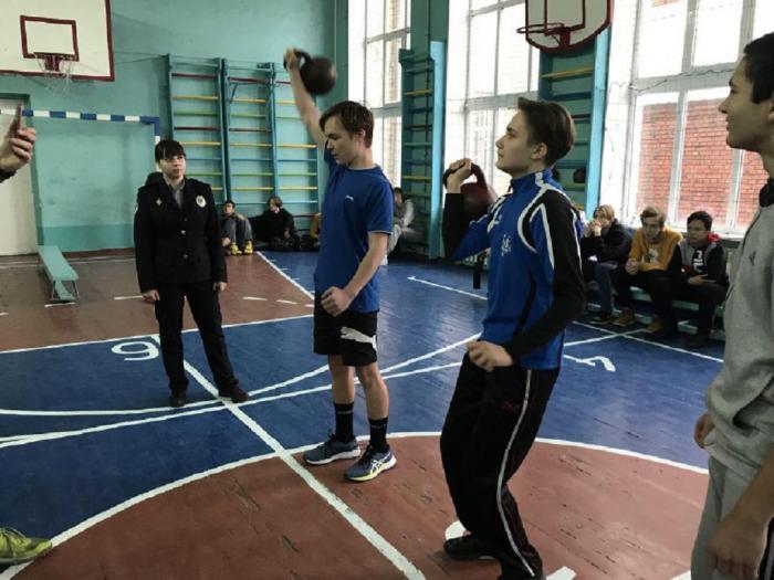 Представниця університету взяла участь у заході з військово-патріотичного виховання молоді у Харківській ЗОШ № 114