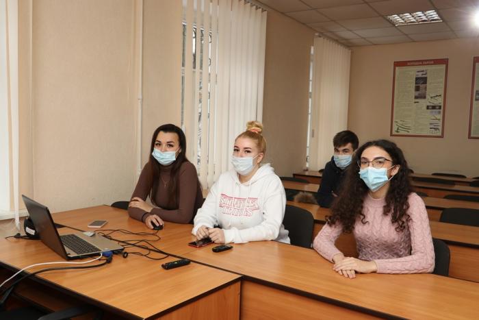 Студенти Сумської філії ХНУВС увійшли до півфіналу всеукраїнського правового турніру