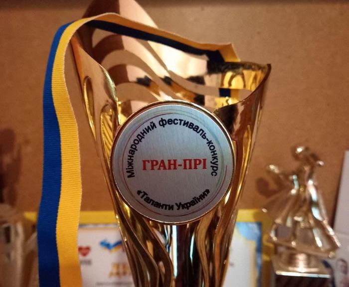 Вокальний ансамбль Кременчуцького льотного коледжу «Крила» завоював Гран-прі