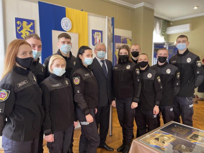 Напередодні Дня Соборності України курсанти та студенти Сумської філії відвідали краєзнавчий музей