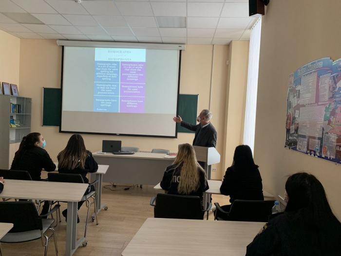 Засідання наукового гуртка курсантів кафедри іноземних мов