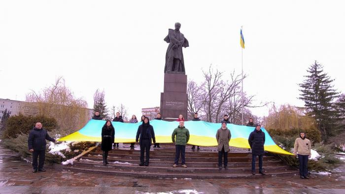 У Кременчуцькому льотному коледжі відзначили дату затвердження Державного Прапора України