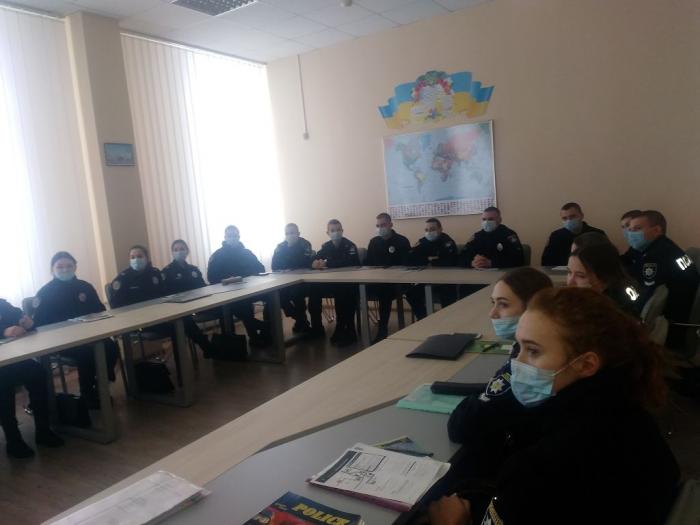 Бінарне заняття з іноземної мови професійного спрямування з патрульним поліції