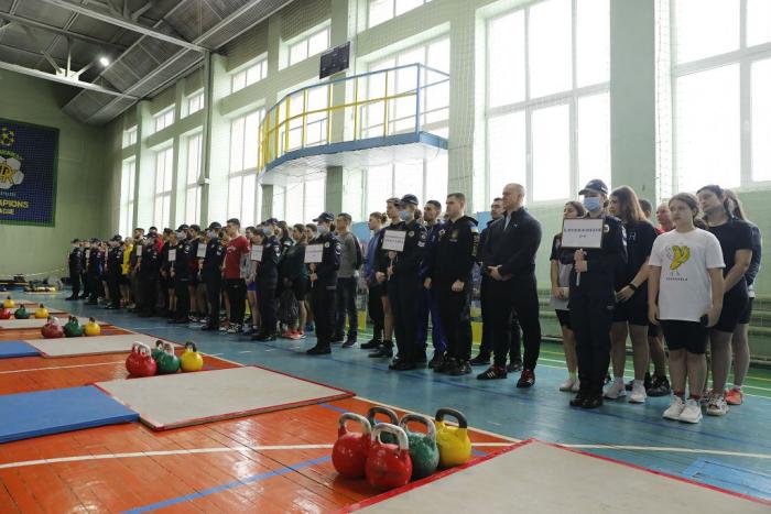 У ХНУВС розпочалися змагання Відкритого чемпіонату Харківської області з гирьового спорту