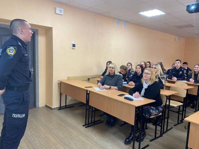 #UAразом: «Курсантський поетичний кампус» у Сумській філії ХНУВС  до Міжнародного дня рідної мови  