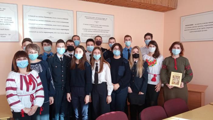 У Кременчуцькому льотному коледжі відбулась олімпіада з української мови