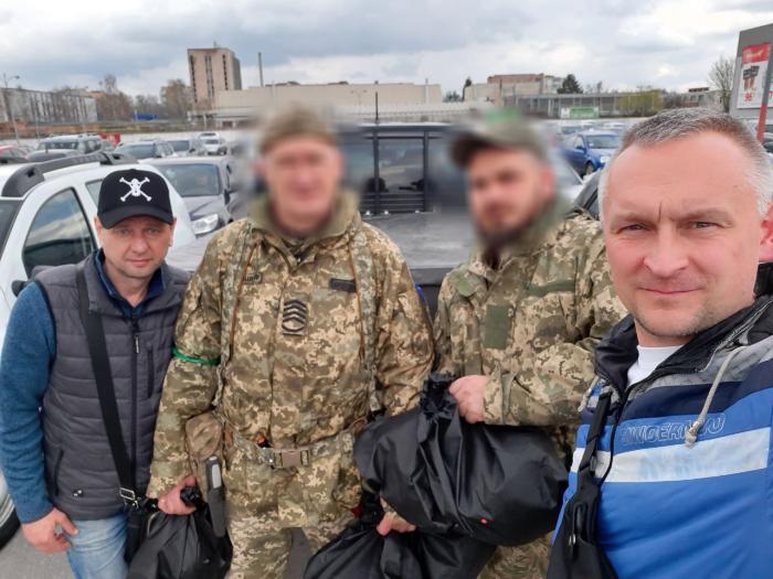 Підтримуємо наших захисників