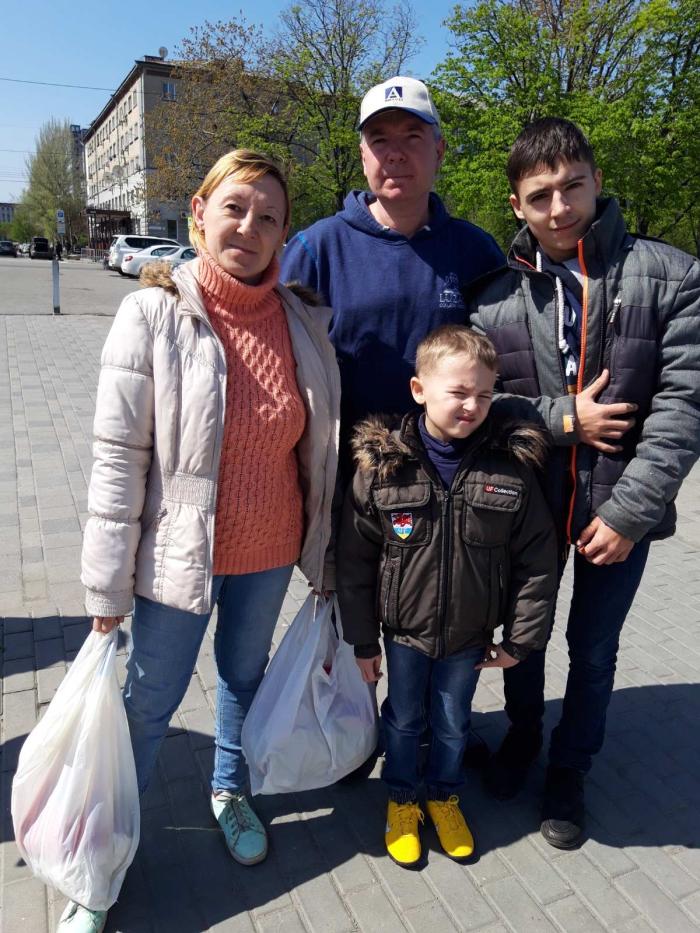 Допомога переселенцям з багатостраждалого Маріуполя