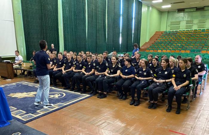 Знайомство з мистецтвом документального кіно 