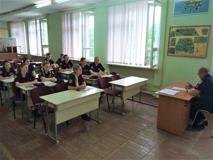 Курсанти опановують практичні навички з оперативно-розшукової діяльності