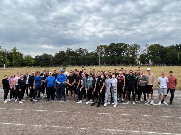 Спортивні змагання у колі друзів