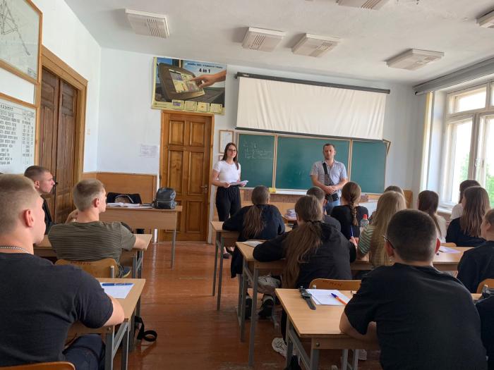 Бінарні заняття з конституційного права за участі працівників практичних підрозділів Національної поліції України