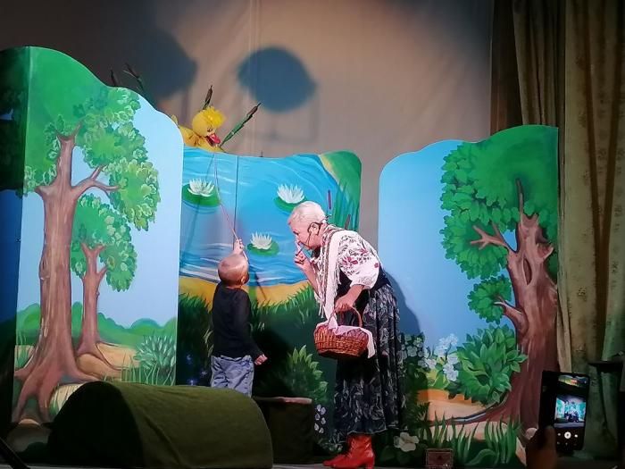 Лялькова вистава-гра «Гусеня» - для дітей працівників університету