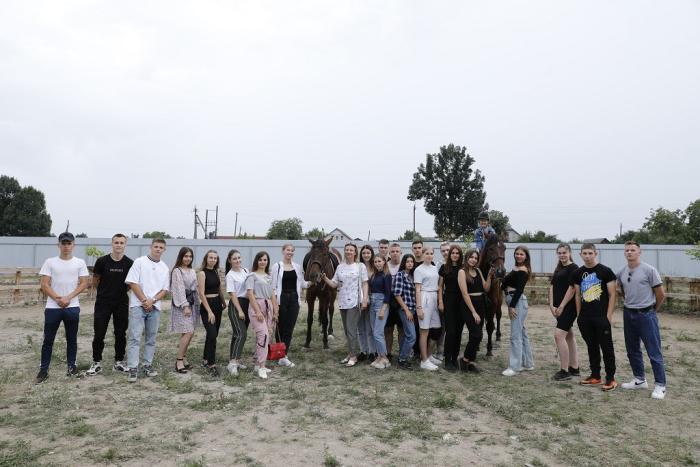 Курсанти університету відвідали центр конярства